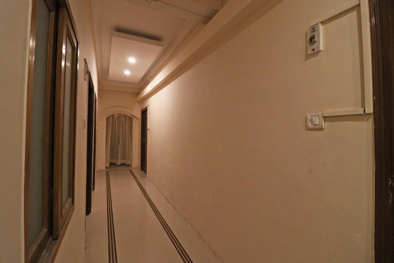 Oyo Flagship 19301 Mezbaan International Naka Hindola Otel Lucknow Dış mekan fotoğraf